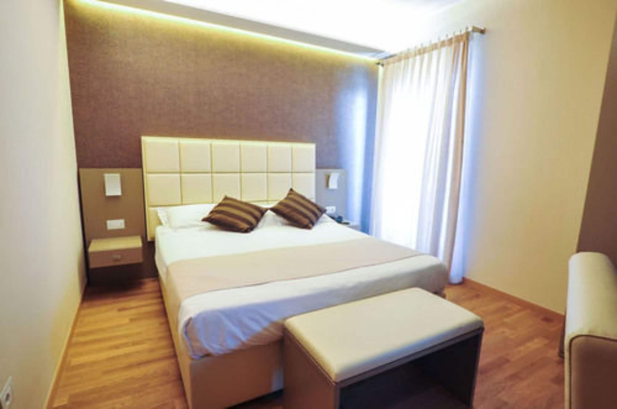 Hotel Dori 페스키에라델가르다 외부 사진
