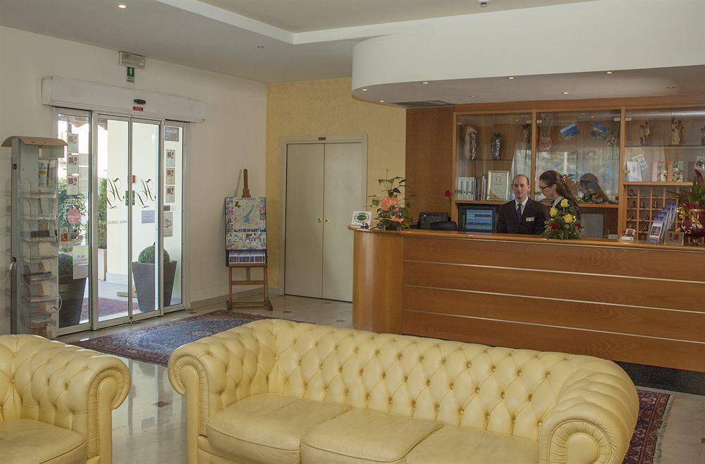 Hotel Dori 페스키에라델가르다 외부 사진